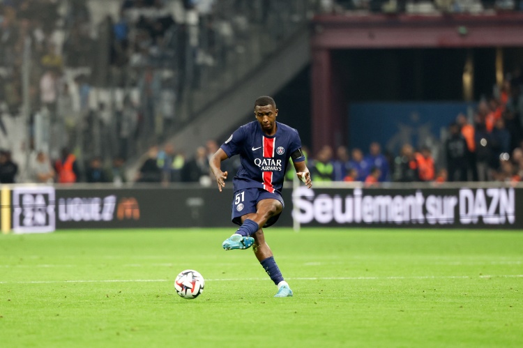 开云体育入口-帕乔：这周巴黎苦练了定位球防守 马尔基尼奥斯就像我的父亲